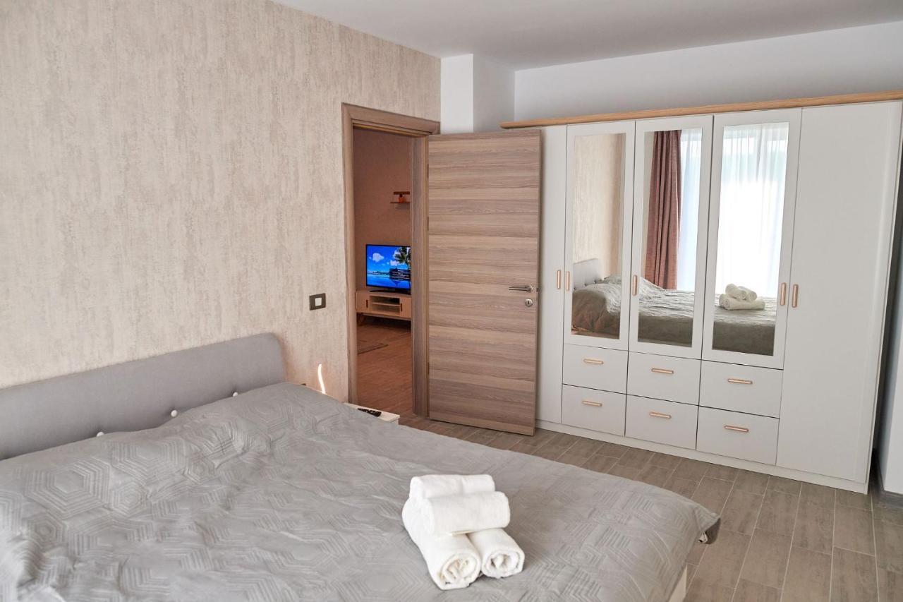Blu Sea View Apartment - Spa Pools Beach Resort Mamaia Eksteriør bilde