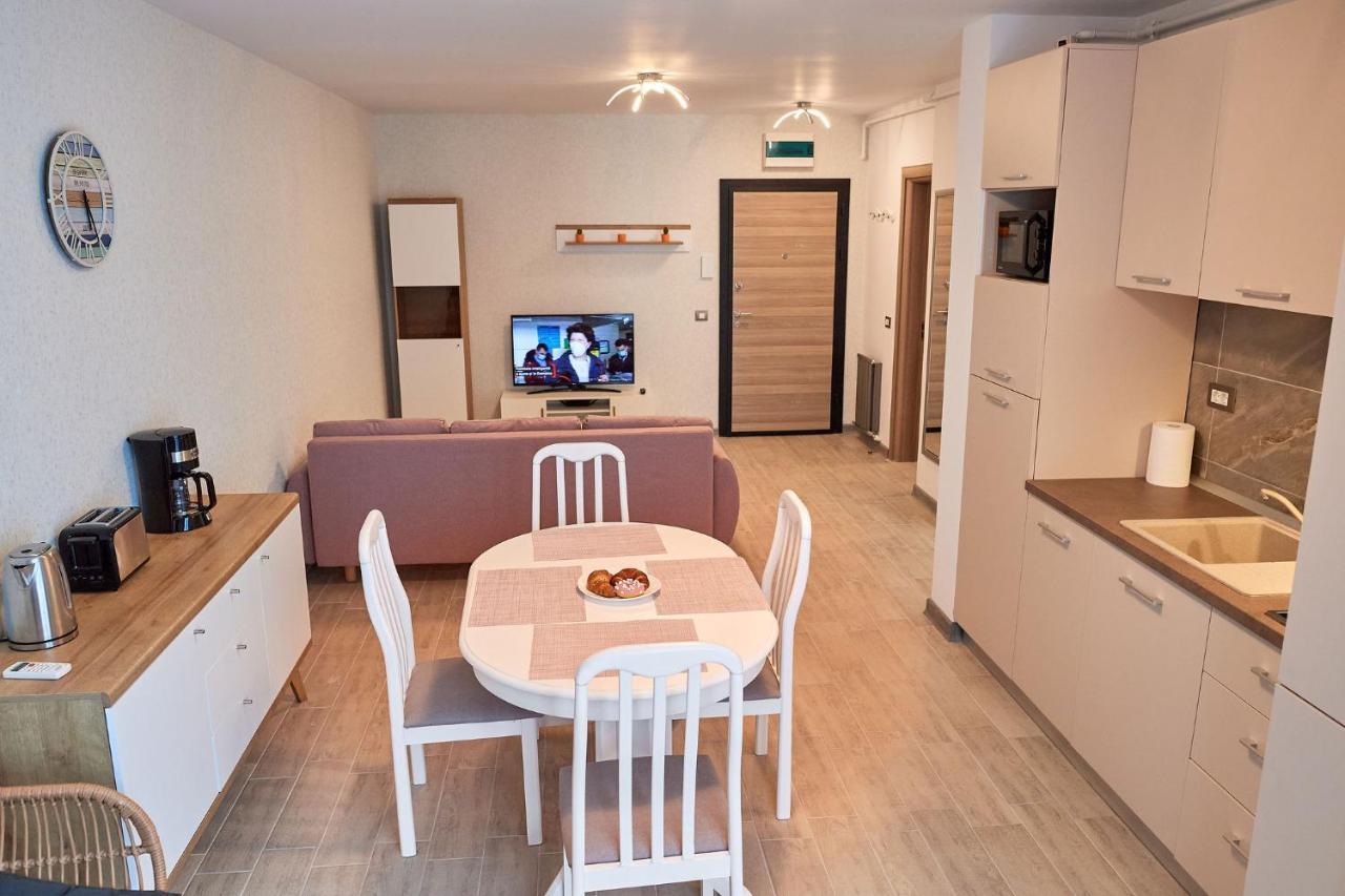 Blu Sea View Apartment - Spa Pools Beach Resort Mamaia Eksteriør bilde