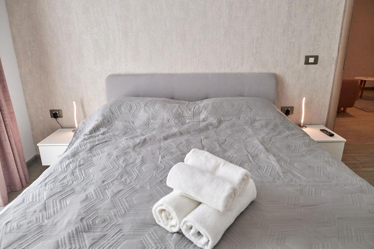 Blu Sea View Apartment - Spa Pools Beach Resort Mamaia Eksteriør bilde