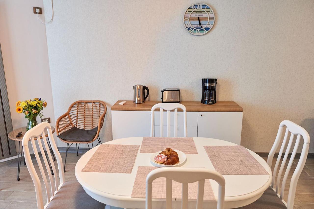 Blu Sea View Apartment - Spa Pools Beach Resort Mamaia Eksteriør bilde